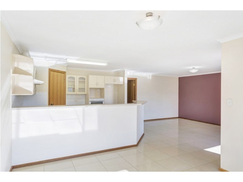 19 Dianne Street, Happy Valley SA 5159