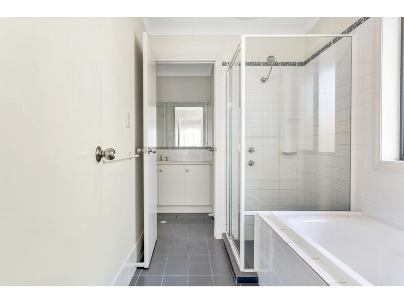 34 Haseldene Drive, Christie Downs SA 5164