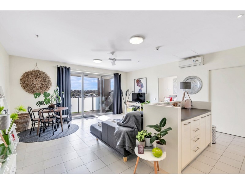 21/2 Ochre Place, Christie Downs SA 5164