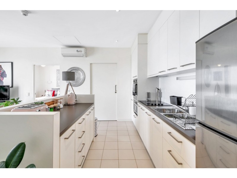 21/2 Ochre Place, Christie Downs SA 5164