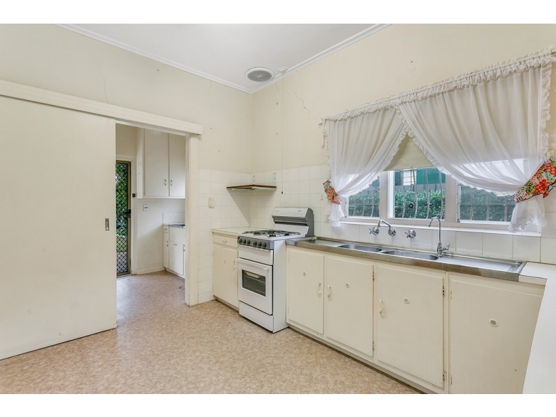 3 Tait Avenue, Marion SA 5043