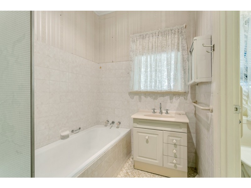 3 Tait Avenue, Marion SA 5043