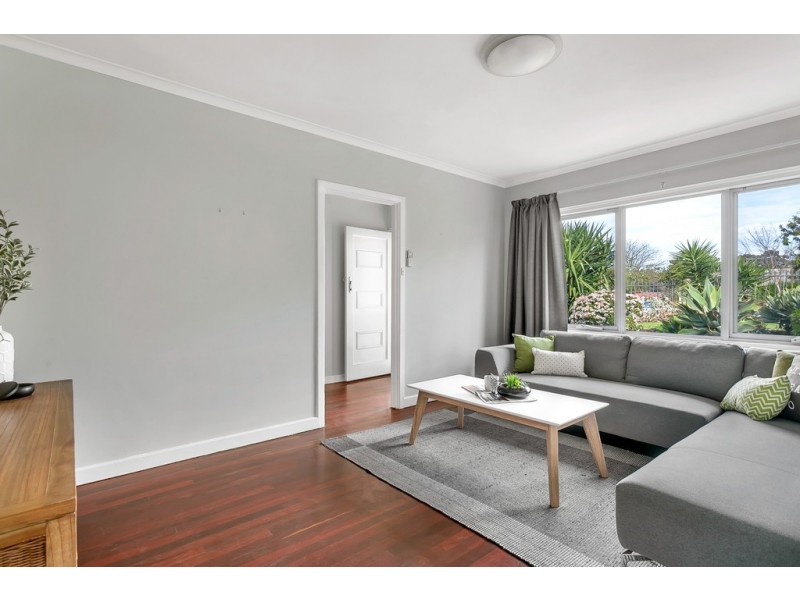 15 Emerald Road, Morphett Vale SA 5162