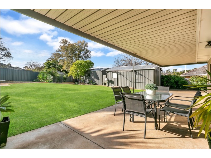 15 Emerald Road, Morphett Vale SA 5162