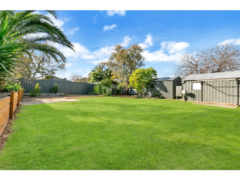 15 Emerald Road, Morphett Vale SA 5162