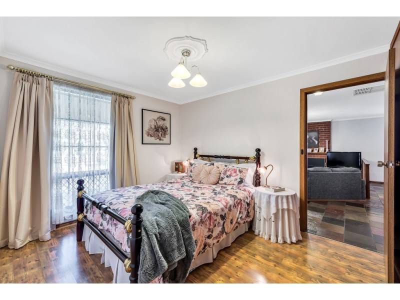 9 Banksia Road, Aberfoyle Park SA 5159