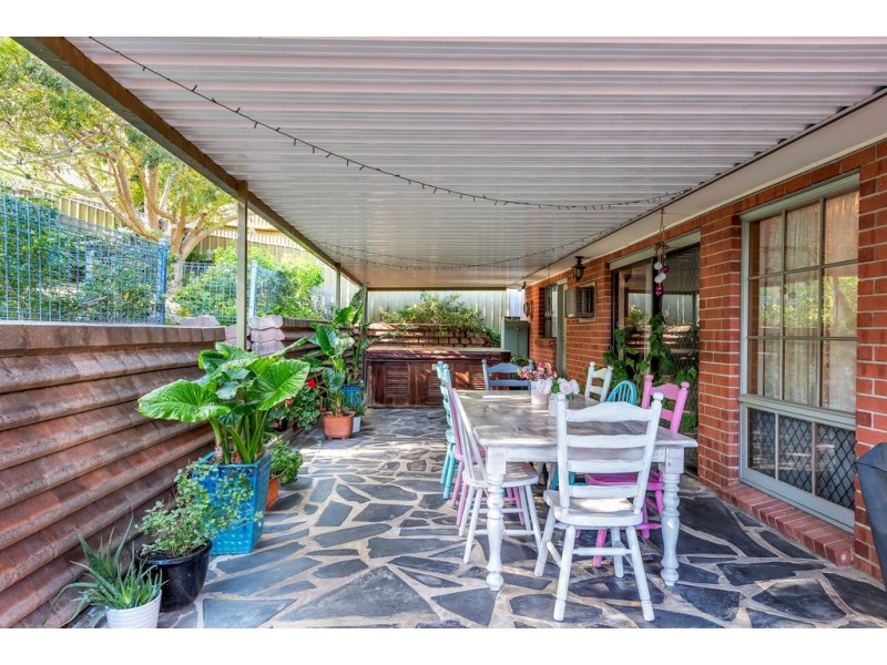 9 Banksia Road, Aberfoyle Park SA 5159