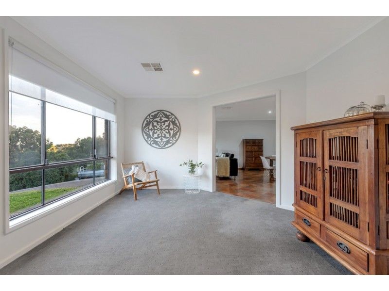 29 Magnolia Avenue, Happy Valley SA 5159