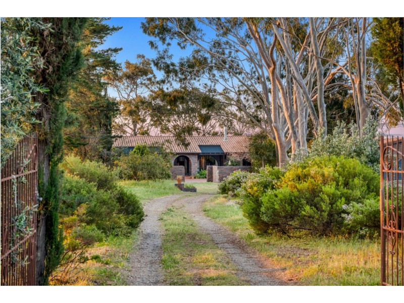 9 Regano Road, Flagstaff Hill SA 5159