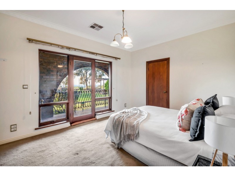 9 Regano Road, Flagstaff Hill SA 5159