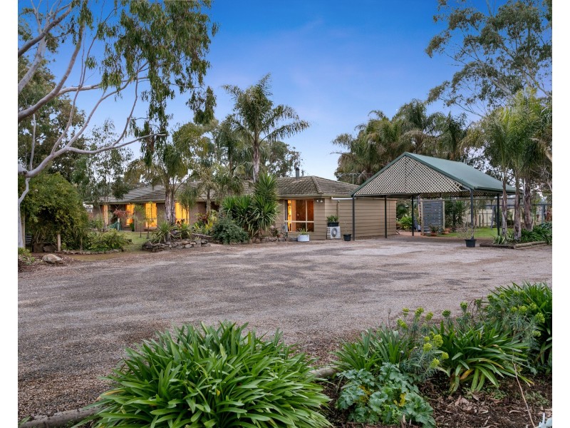 11 Donnithorne Road, Willyaroo SA 5255