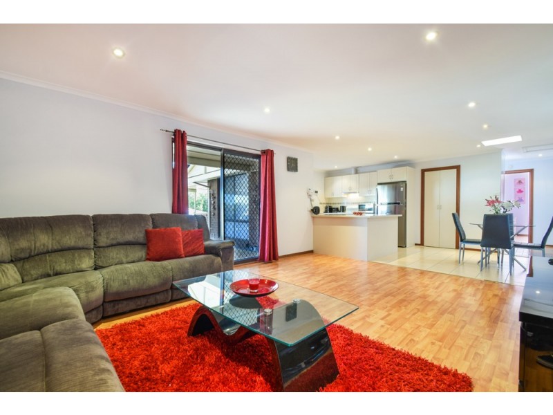 4 Lillian Street, Huntfield Heights SA 5163