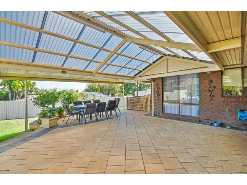 4 Lillian Street, Huntfield Heights SA 5163