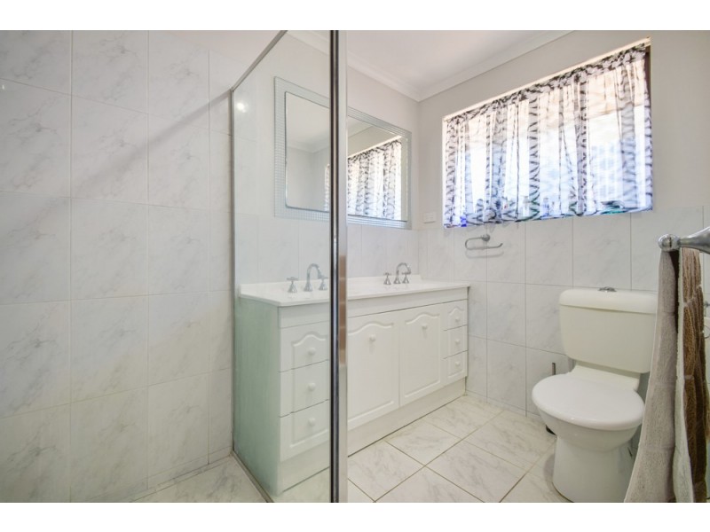 4 Lillian Street, Huntfield Heights SA 5163