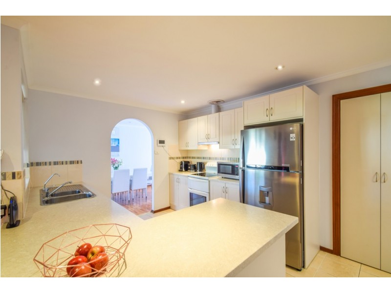 4 Lillian Street, Huntfield Heights SA 5163