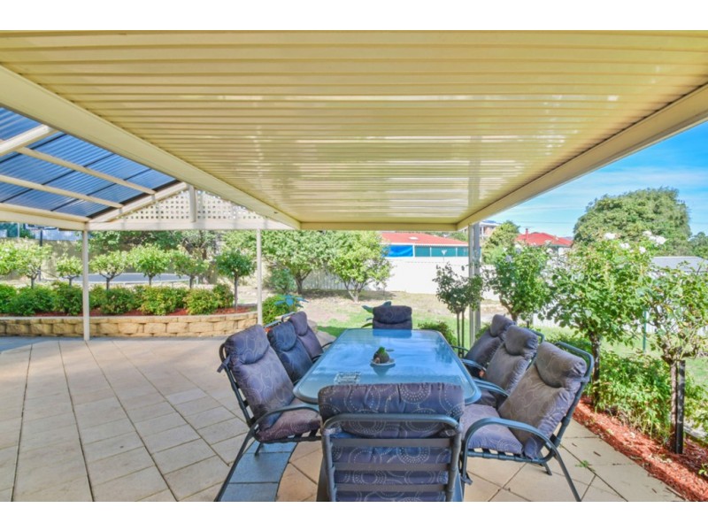 4 Lillian Street, Huntfield Heights SA 5163