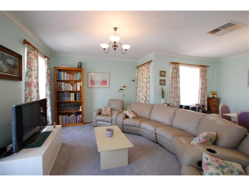 9 Gamay Drive, Old Reynella SA 5161