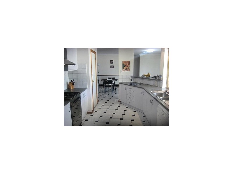 63 Daveys Road, Flagstaff Hill SA 5159