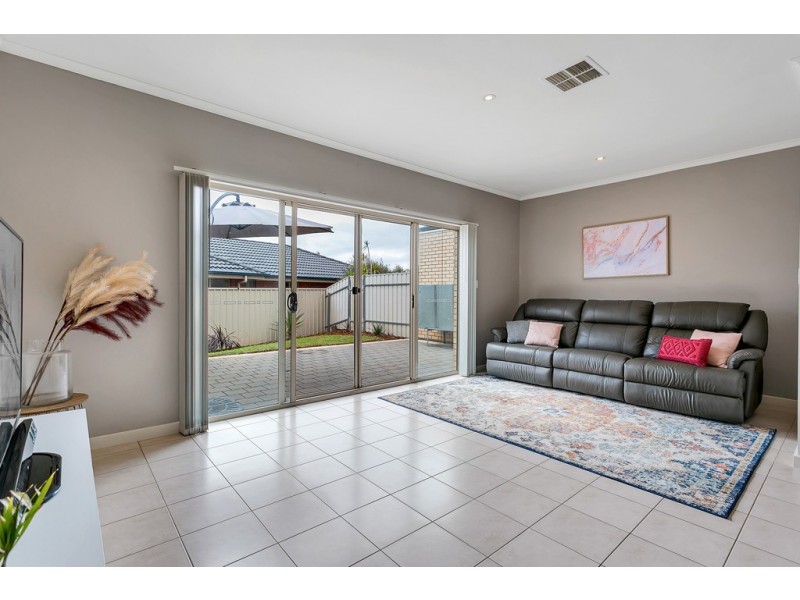 33 Limbert Avenue, Seacombe Gardens SA 5047