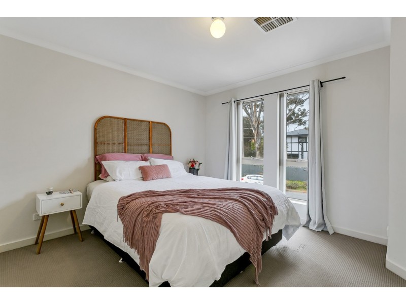 33 Limbert Avenue, Seacombe Gardens SA 5047