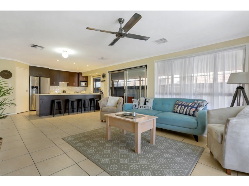 16 Albany Avenue, Port Noarlunga South SA 5167