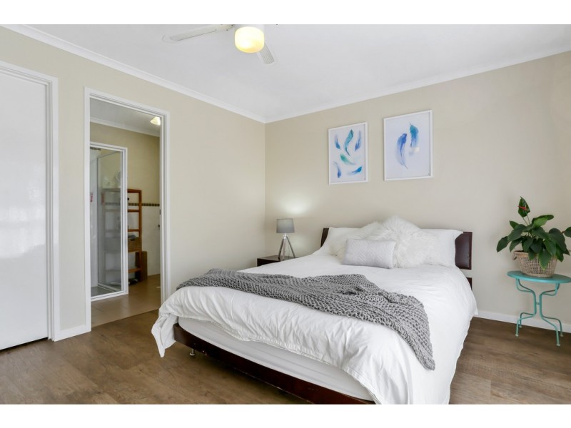 16 Albany Avenue, Port Noarlunga South SA 5167