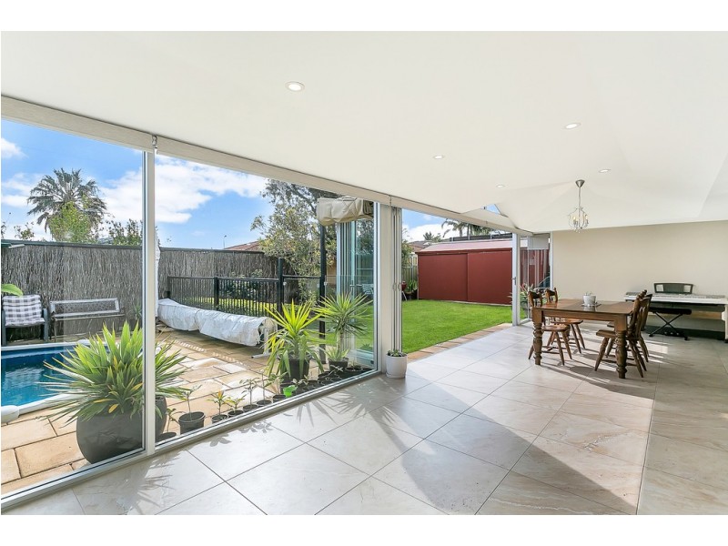 16 Lepena Crescent, Hallett Cove SA 5158