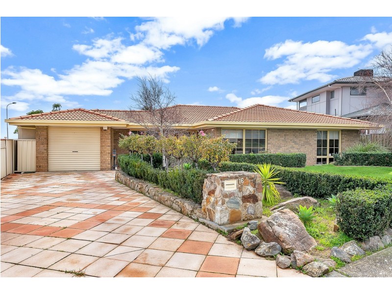 16 Lepena Crescent, Hallett Cove SA 5158
