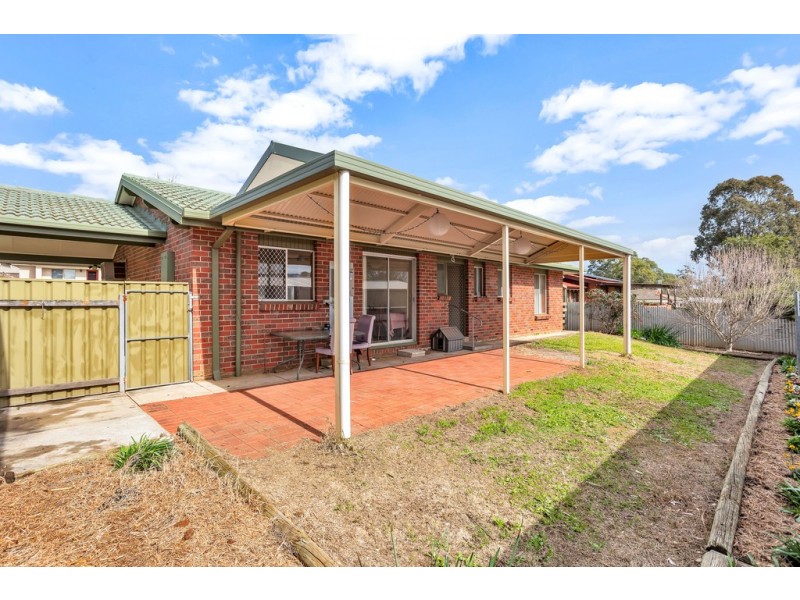 2 Gundowringa Avenue, Happy Valley SA 5159