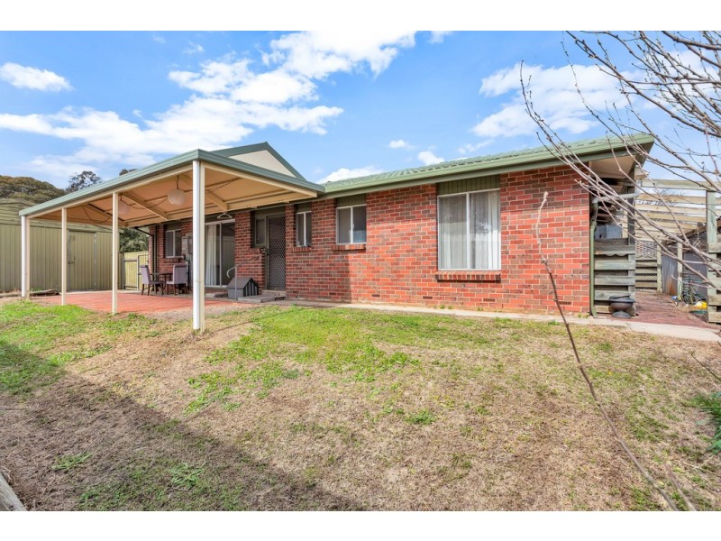 2 Gundowringa Avenue, Happy Valley SA 5159