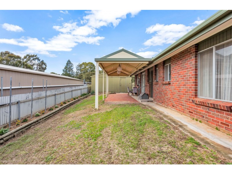 2 Gundowringa Avenue, Happy Valley SA 5159