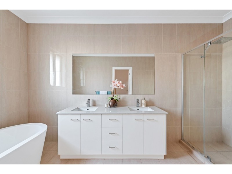 31 Locomotive Drive, Sheidow Park SA 5158