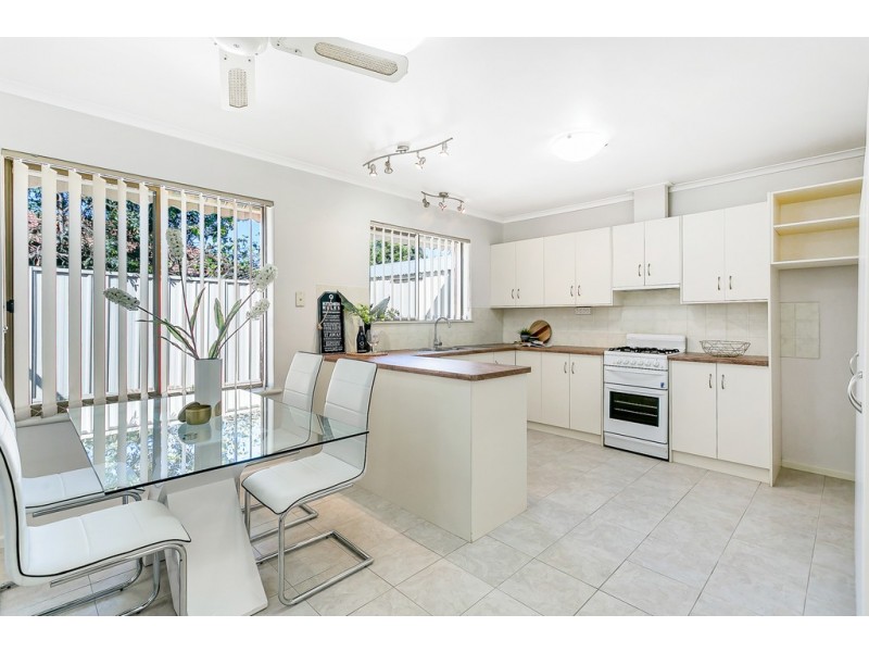 2/9 Gilbertson Avenue, Morphett Vale SA 5162