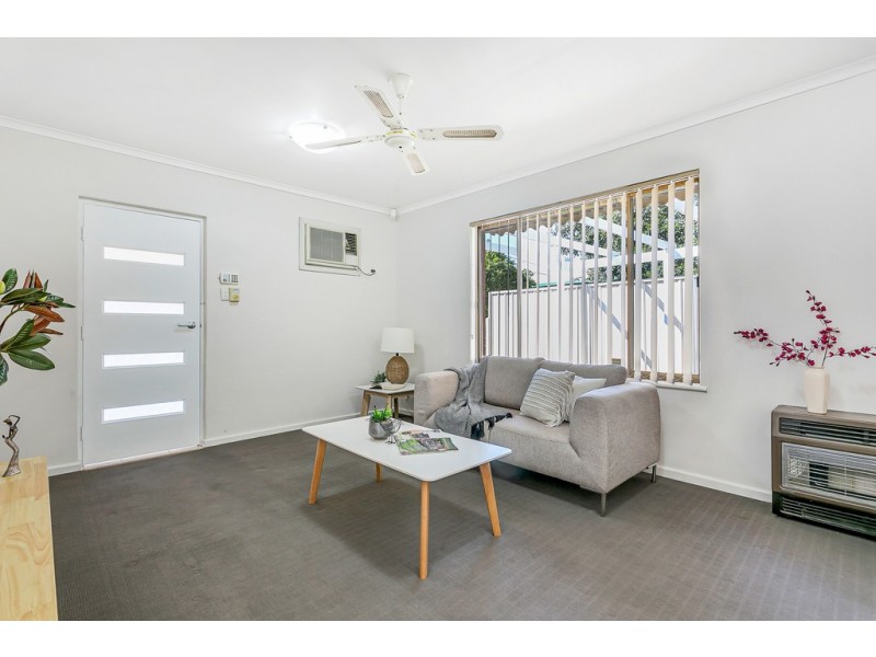 2/9 Gilbertson Avenue, Morphett Vale SA 5162