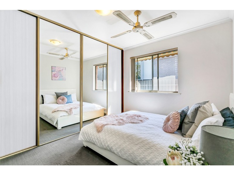 2/9 Gilbertson Avenue, Morphett Vale SA 5162