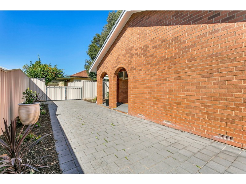 2/9 Gilbertson Avenue, Morphett Vale SA 5162
