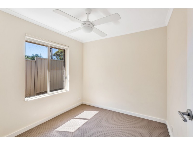 14 Raphael Crescent, Morphett Vale SA 5162