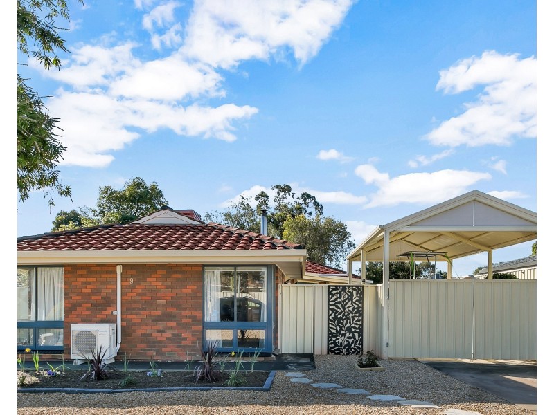 9 Stoneyhill St, Reynella East SA 5161