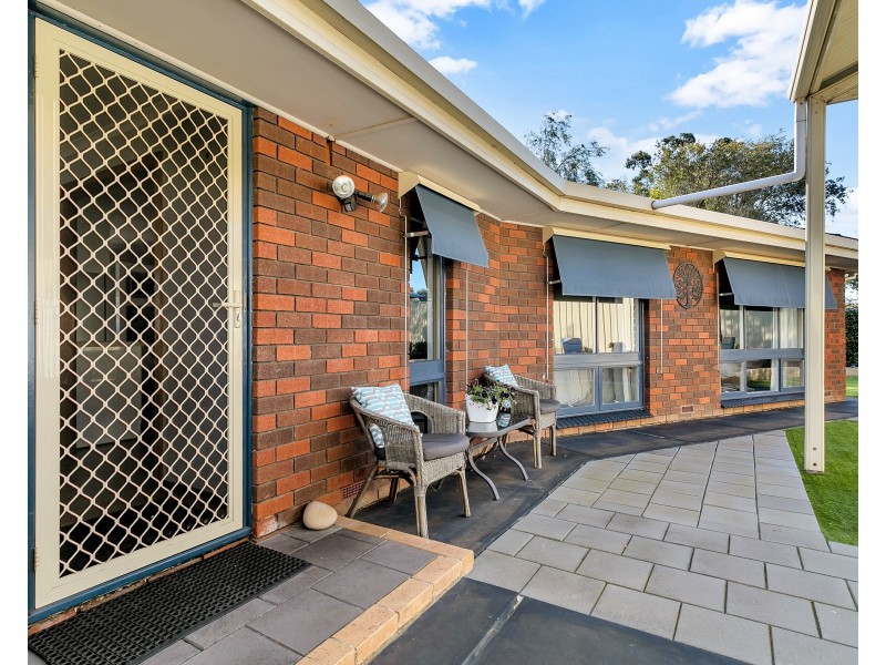 9 Stoneyhill St, Reynella East SA 5161