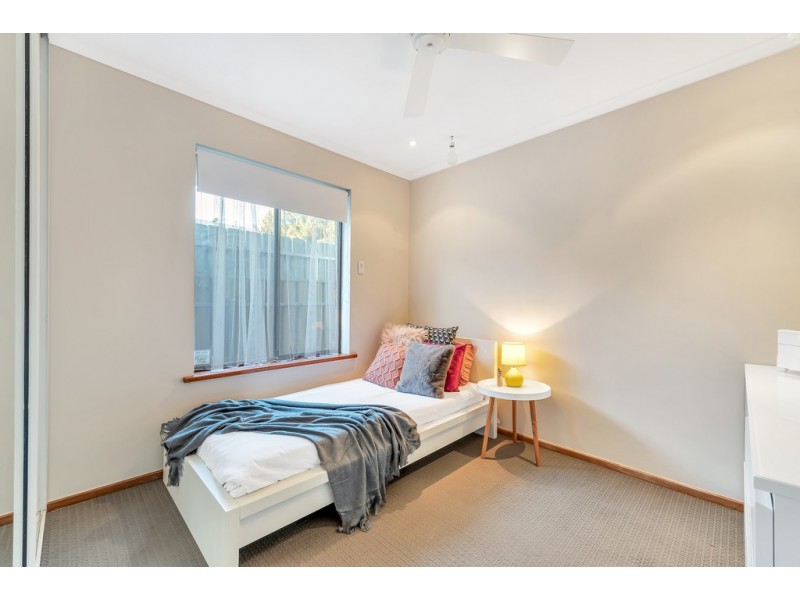 11 Warburton Drive, Woodcroft SA 5162