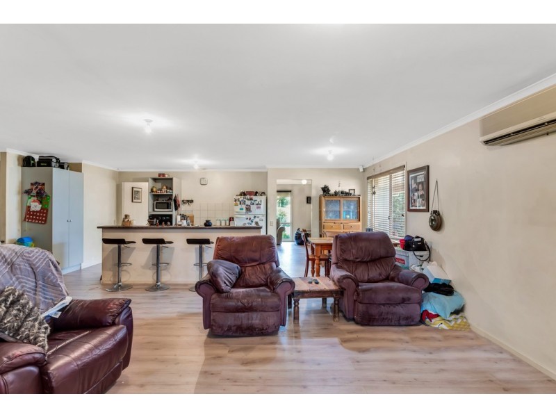 7 Cranbourne Drive, O’halloran Hill SA 5158