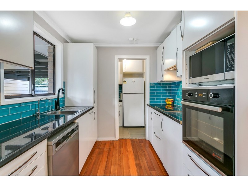 18 Rosemont Avenue, Woodcroft SA 5162
