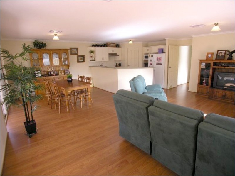 10 Kari Crescent, Huntfield Heights SA 5163