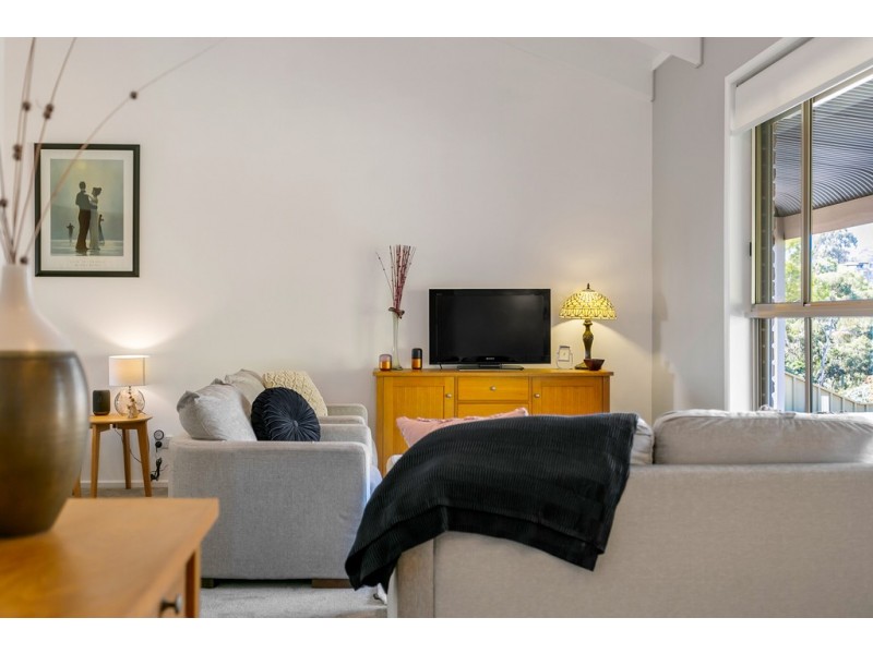 11 Singer Drive, Happy Valley SA 5159