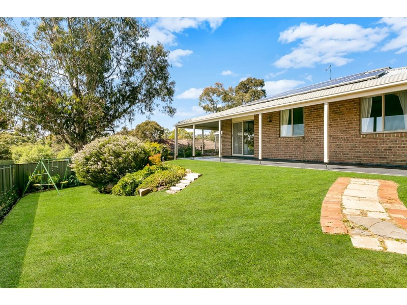 11 Singer Drive, Happy Valley SA 5159