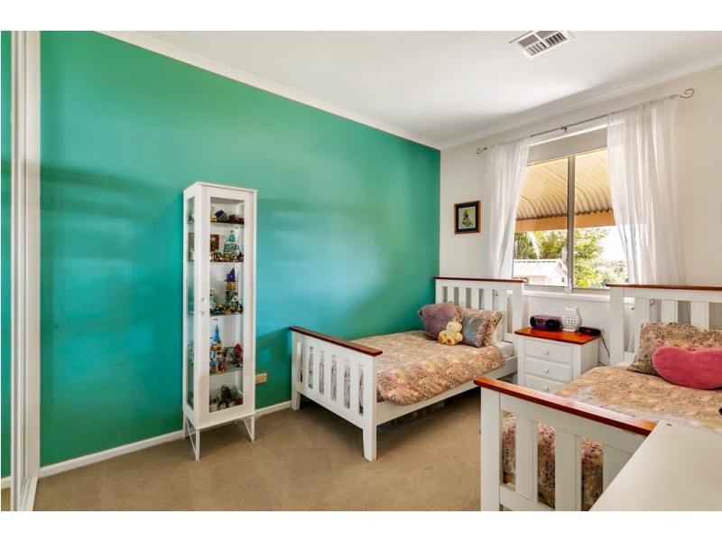 11 Singer Drive, Happy Valley SA 5159