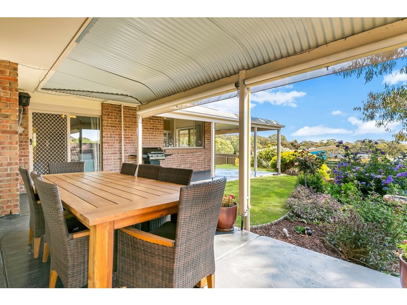 11 Singer Drive, Happy Valley SA 5159