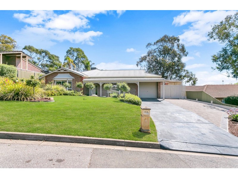 11 Singer Drive, Happy Valley SA 5159