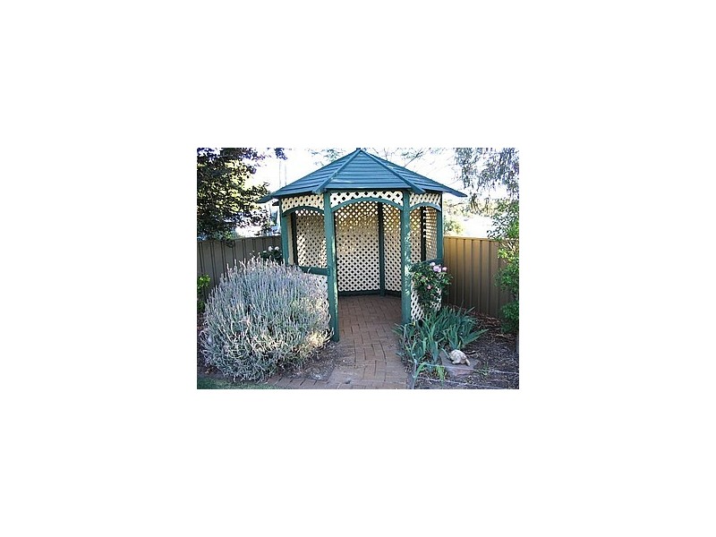 16 Torresan Cres, Flagstaff Hill SA 5159