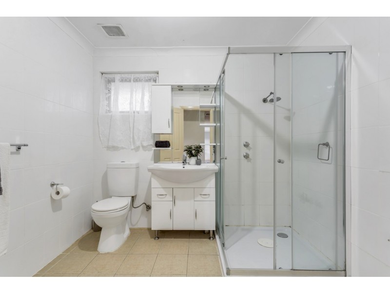 32 Booth Street, Happy Valley SA 5159